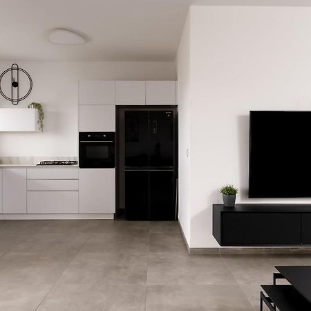 Stunning And Spacious In Kiryat Ata Qiryat Ata Exterior photo